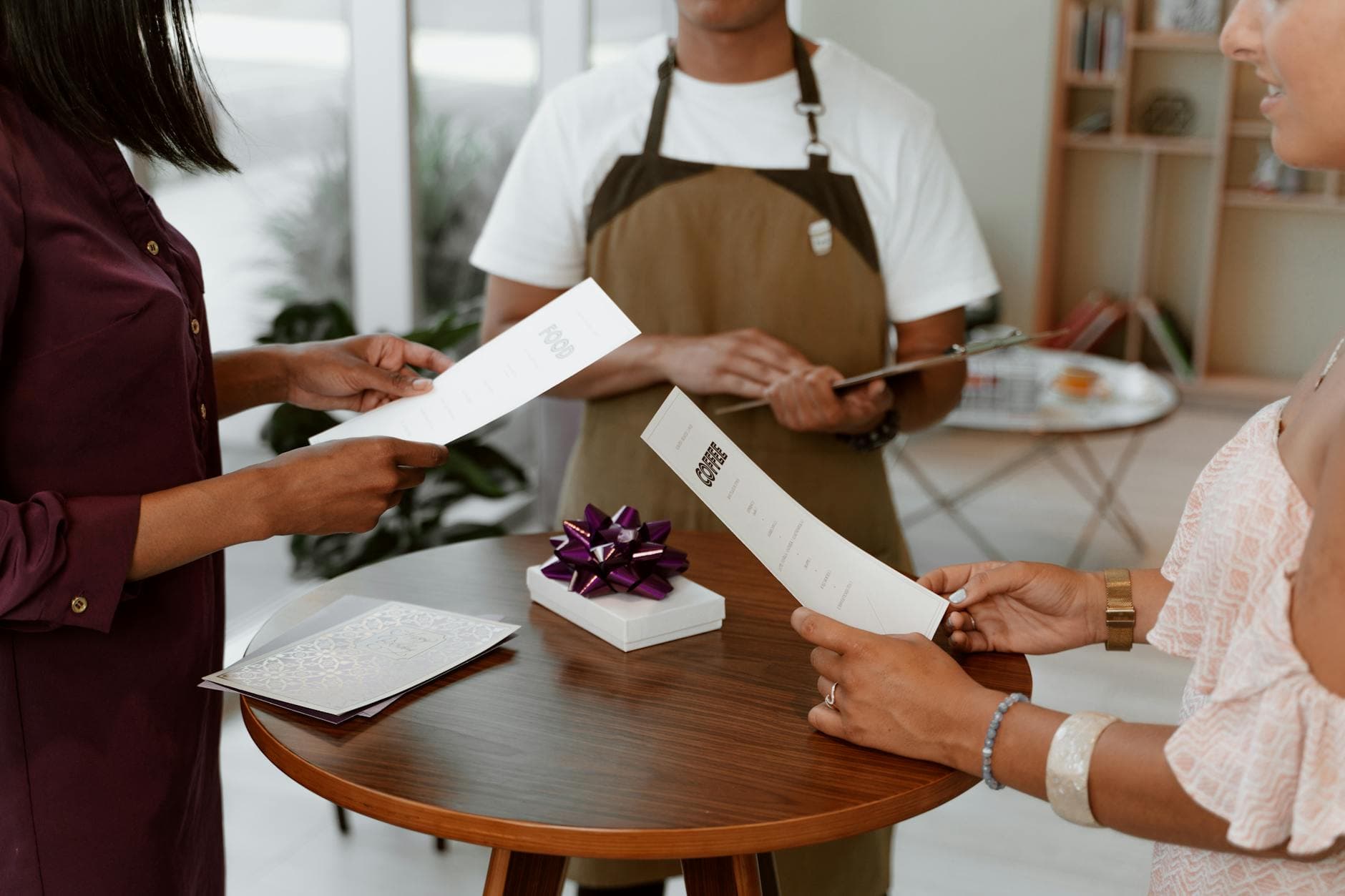 Protecting Your Restaurant's Reputation: The Legal Way to Encourage Customer Reviews